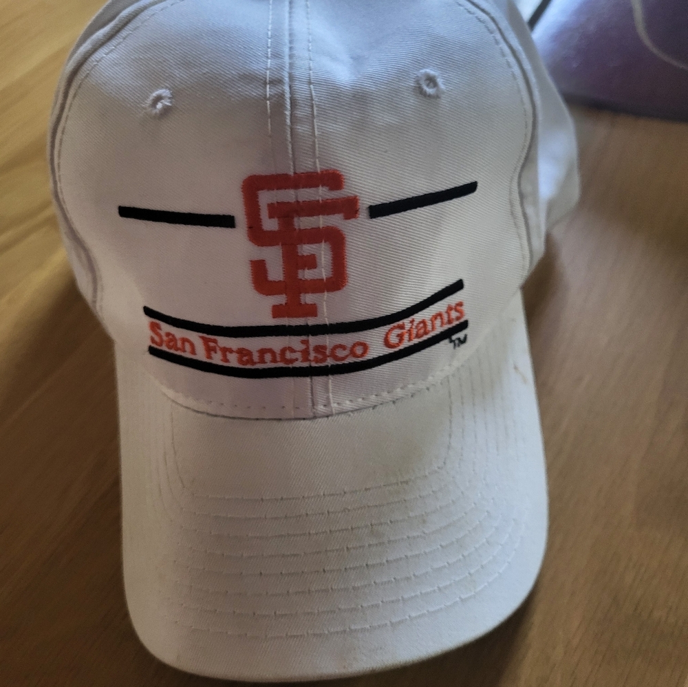 Vintage San Francisco Giants White Snapback Hat.